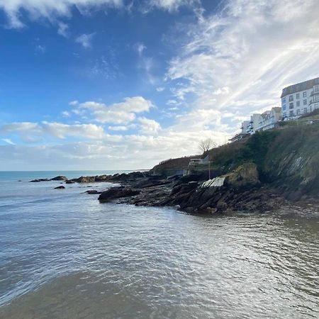 Looe With A View - Entire Apartment With Free Allocated Parking Exterior foto